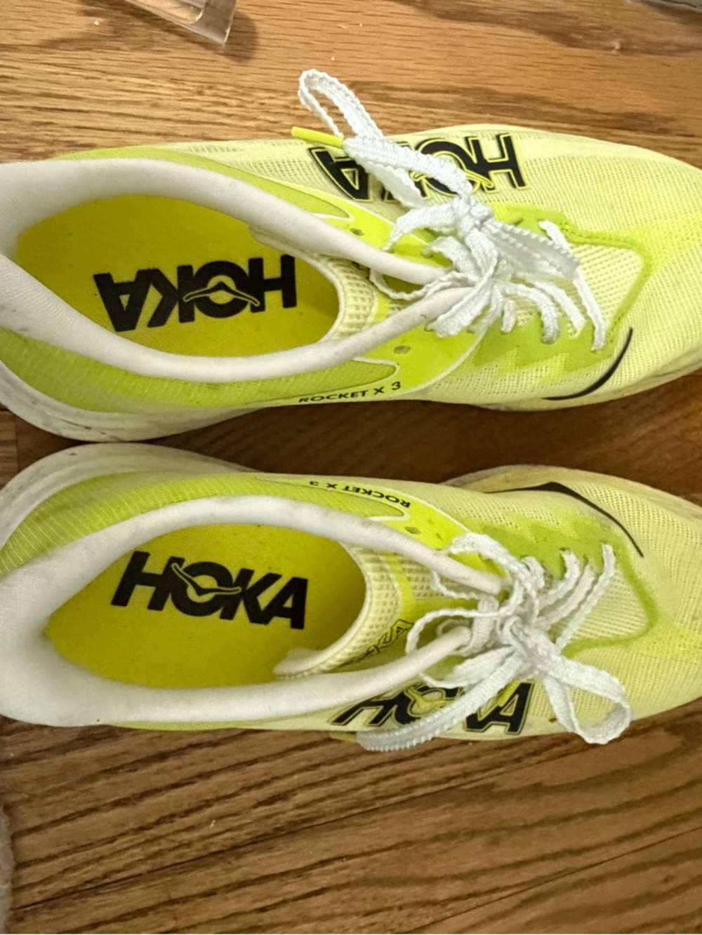 Hoka One One rocket x3